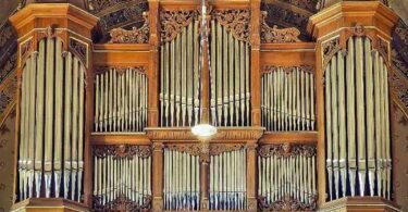 Kostelni varhany