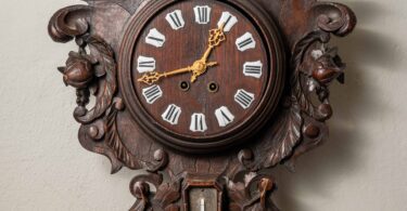 57324 starozitne nastenne hodiny lovecke